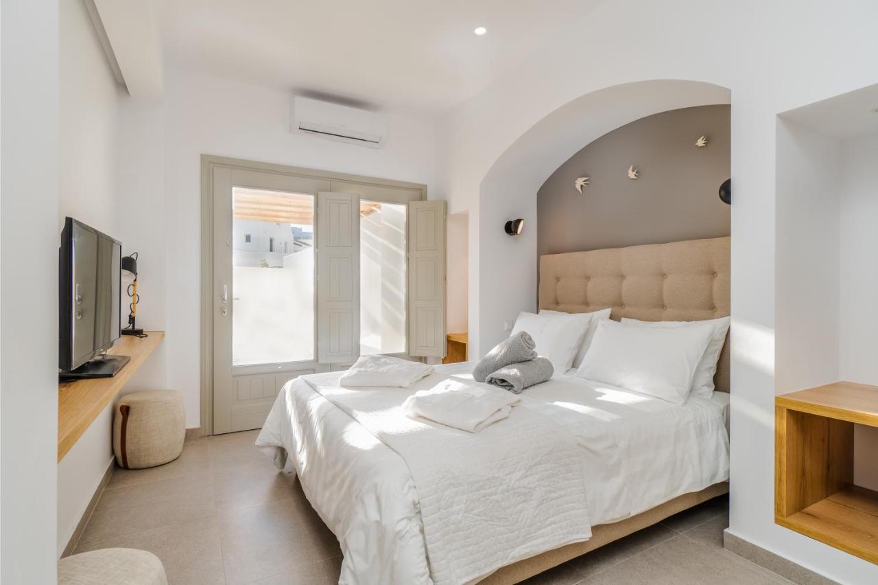 Symphony Suites Santorini Pýrgos Exteriör bild