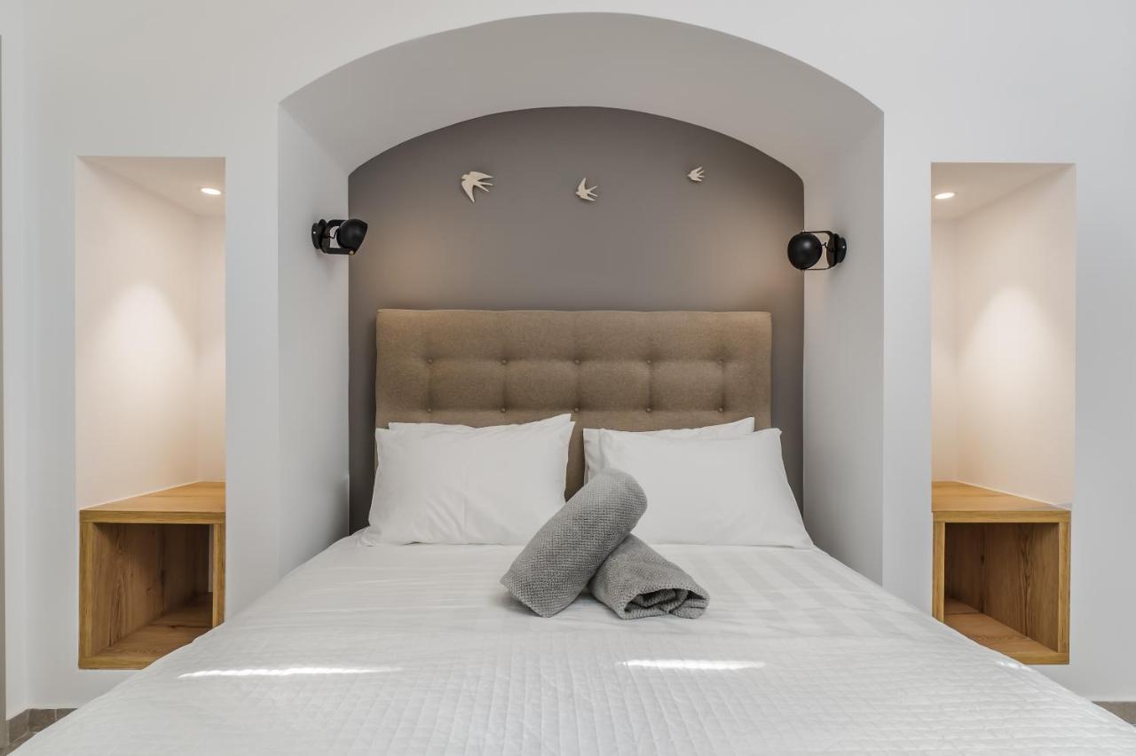 Symphony Suites Santorini Pýrgos Exteriör bild