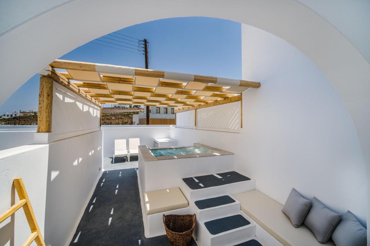 Symphony Suites Santorini Pýrgos Exteriör bild